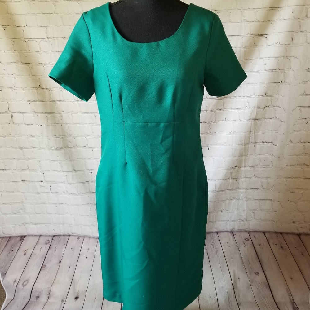 Chadwicks 10 green short sleeve knee length dress